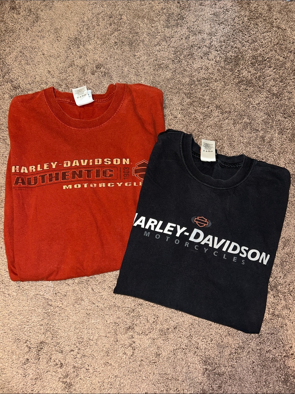 Men’s size large Harley Davidson tshirt bundle!!